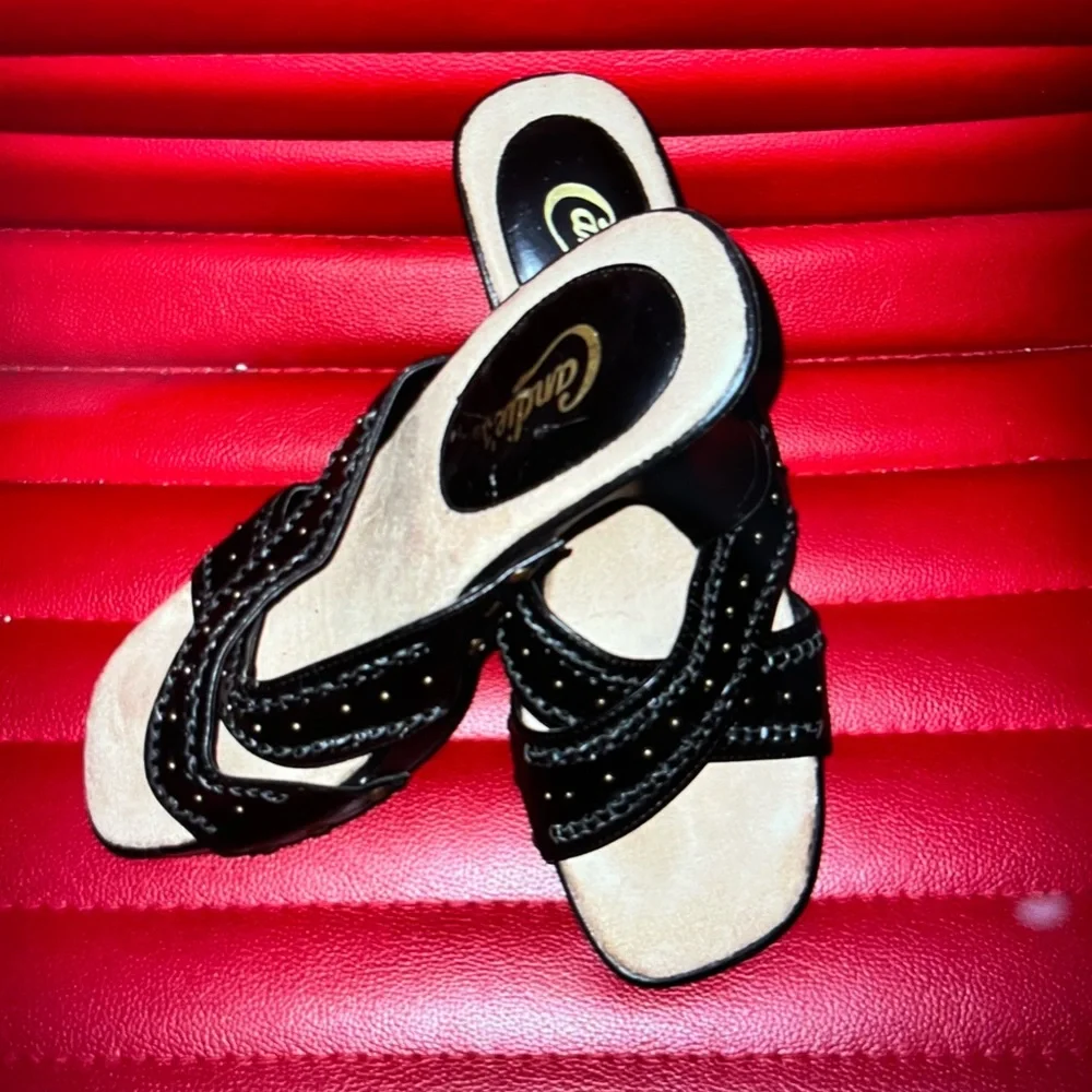 Candie's Black Sandals with Sleek Design and Comfort - Picture 3 of 5